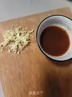 Make Pelican garlic lettuce step 1