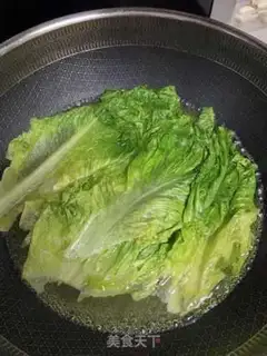 Make Pelican garlic lettuce step 2