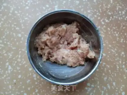Make The ham and the meat step 0