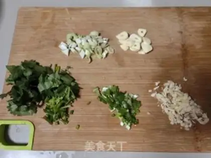 Make Carrot fan soup step 1