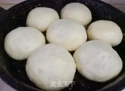 Make Pumpkin pork bun step 5