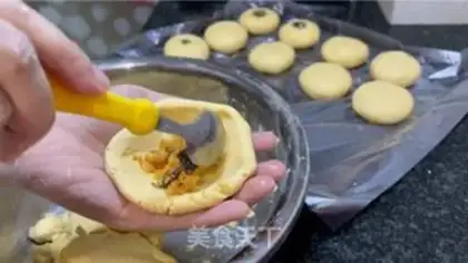 Make Pumpkin cheesies step 9