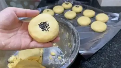 Make Pumpkin cheesies step 12