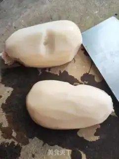 Make Lian Pear Chicken Bone soup step 1