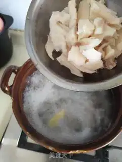 Make Lian Pear Chicken Bone soup step 4