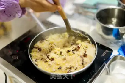 Make Spanish mixed olive pumpkin steamed veal step 4