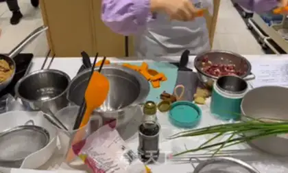 Make Spanish mixed olive pumpkin steamed veal step 6