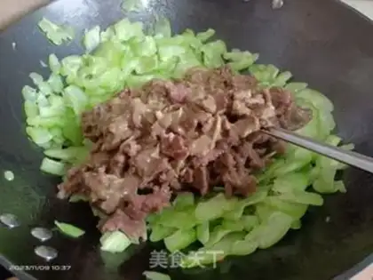 Make Scrambled beef step 8