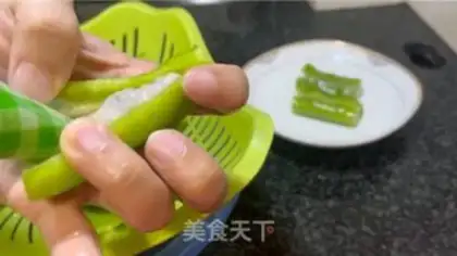 Make Shrimp roller pepper step 3