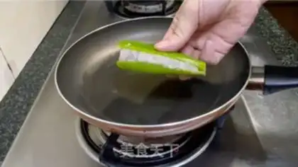 Make Shrimp roller pepper step 7