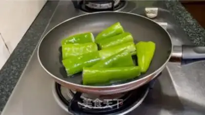 Make Shrimp roller pepper step 8