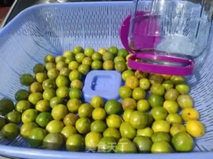 Make Pickle feet step 0