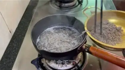 Make Tomato eggnog noodles step 13