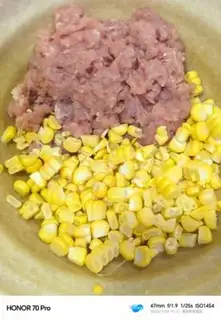 Make Pork corn shrimp step 1