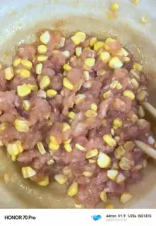 Make Pork corn shrimp step 2