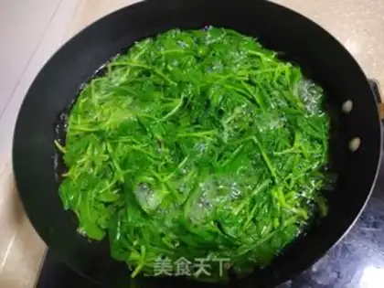Make Spicy radish step 1