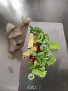 Make Five flowers with red potatoes step 3