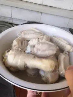 Make Air frying pan, chicken wings, chicken legs step 0