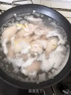 Make Air frying pan, chicken wings, chicken legs step 1