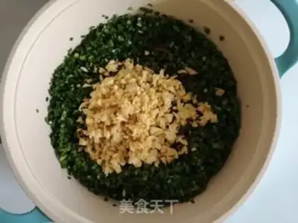Make An egg and water bun step 6