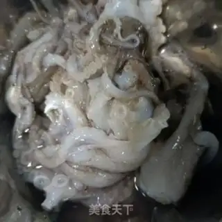 Make Wrinkled peppers and octopus legs step 1