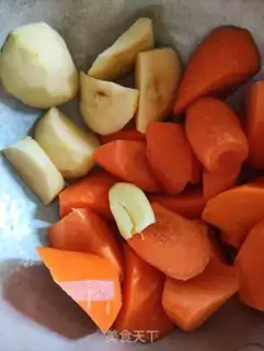 Make The apple soup of the carrots step 1
