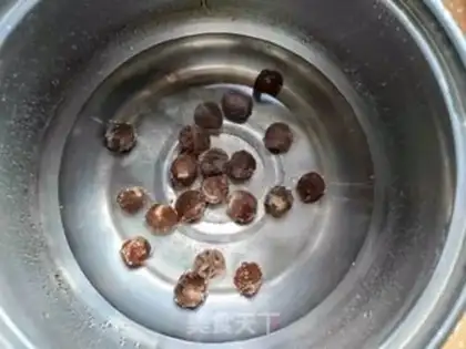 Make Cinnamon gin. Soup step 1