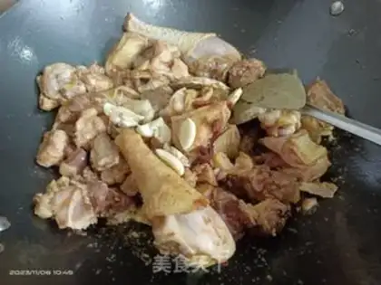 Make Yellow chicken step 5