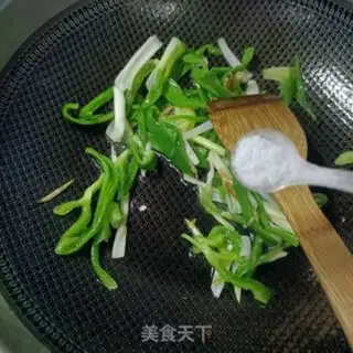 Make Wrinkled peppers and octopus legs step 12