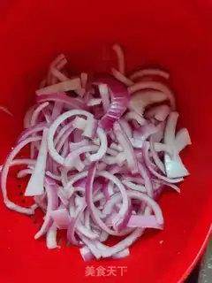 Make Pepper onion fried meat step 0