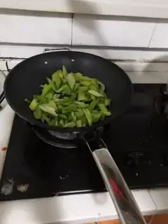 Make Celery and shrimp step 4