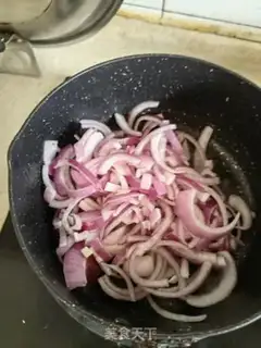 Make Pepper onion fried meat step 2