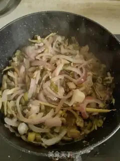 Make Pepper onion fried meat step 4