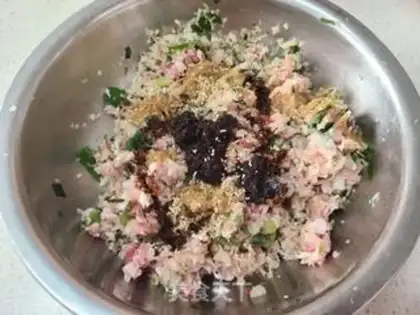 Make The radish sauce meat bag step 5