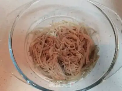 Make Smash the golden needles and the little seafood step 5