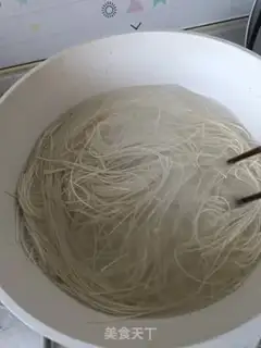 Make Old white elephant hen noodles step 4