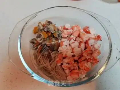 Make Smash the golden needles and the little seafood step 7