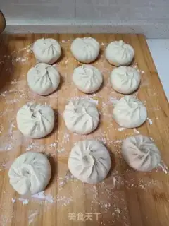 Make The radish sauce meat bag step 11