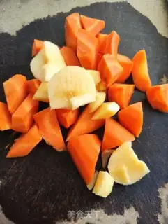 Make Carrot broccoli soup step 1
