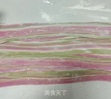 Make Shrimp rainbow noodles step 1