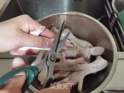 Make Lemon pepper, boneless chicken claws step 1