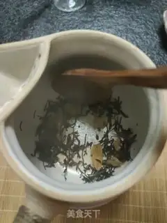 Make Ginger-tree rose tea step 2