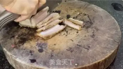 Make The red buttons, the ribs step 3