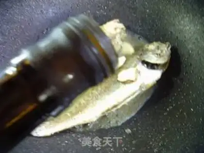 Make A small yellow fish-cooked fan step 4