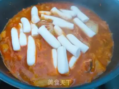 Make Hot fried rice cake step 5