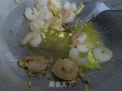Make A shrimp fan step 3