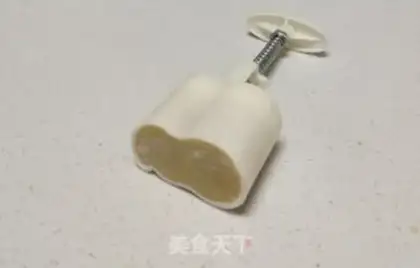 Make Peanut mooncake step 5