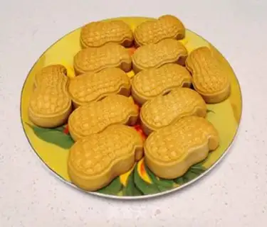 Make Peanut mooncake step 8