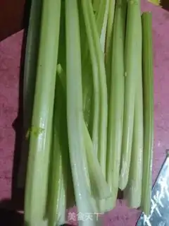 Make Celery fried liver step 1