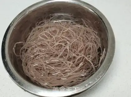 Make Nutritional red rice line step 1